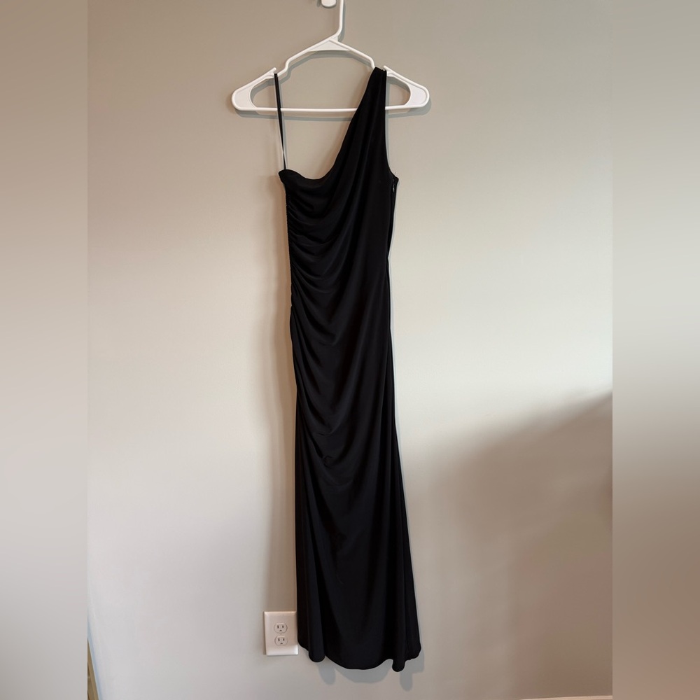 Laundry by Shelli Segal One-Shoulder Gown with Beaded Side Size 4 - Picture 10 of 15